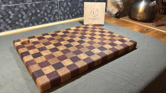 Tagliere in Rovere e Mogano  con motivo a scacchiera