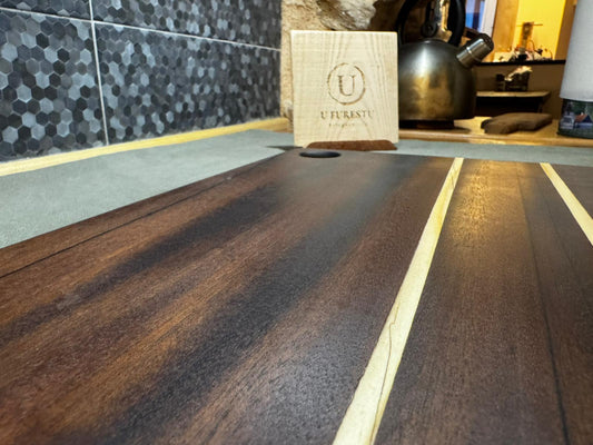 Tagliere in legno di Noce scuro e larice bianco